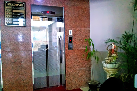 Esquire Service Apartments Elevator 